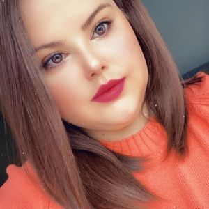 Meet your Posher, Leigha